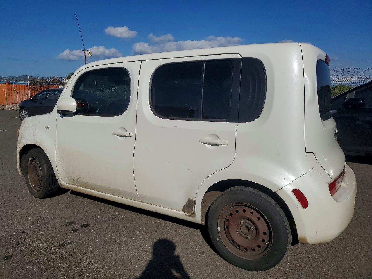 2014 Nissan Cube S - Фото 2