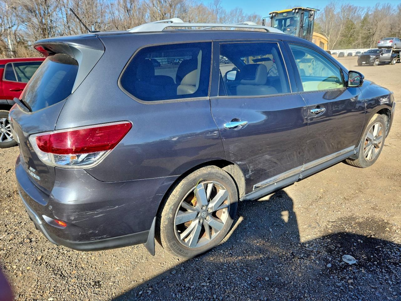2013 Nissan Pathfinder S - Фото 3