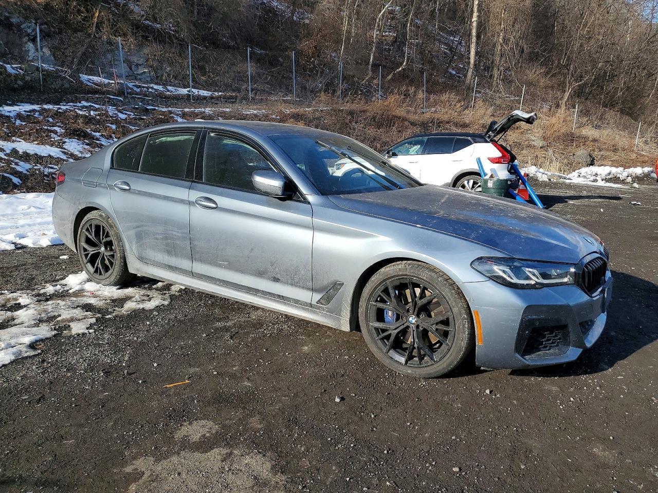 2022 BMW 530 Xi - Фото 4