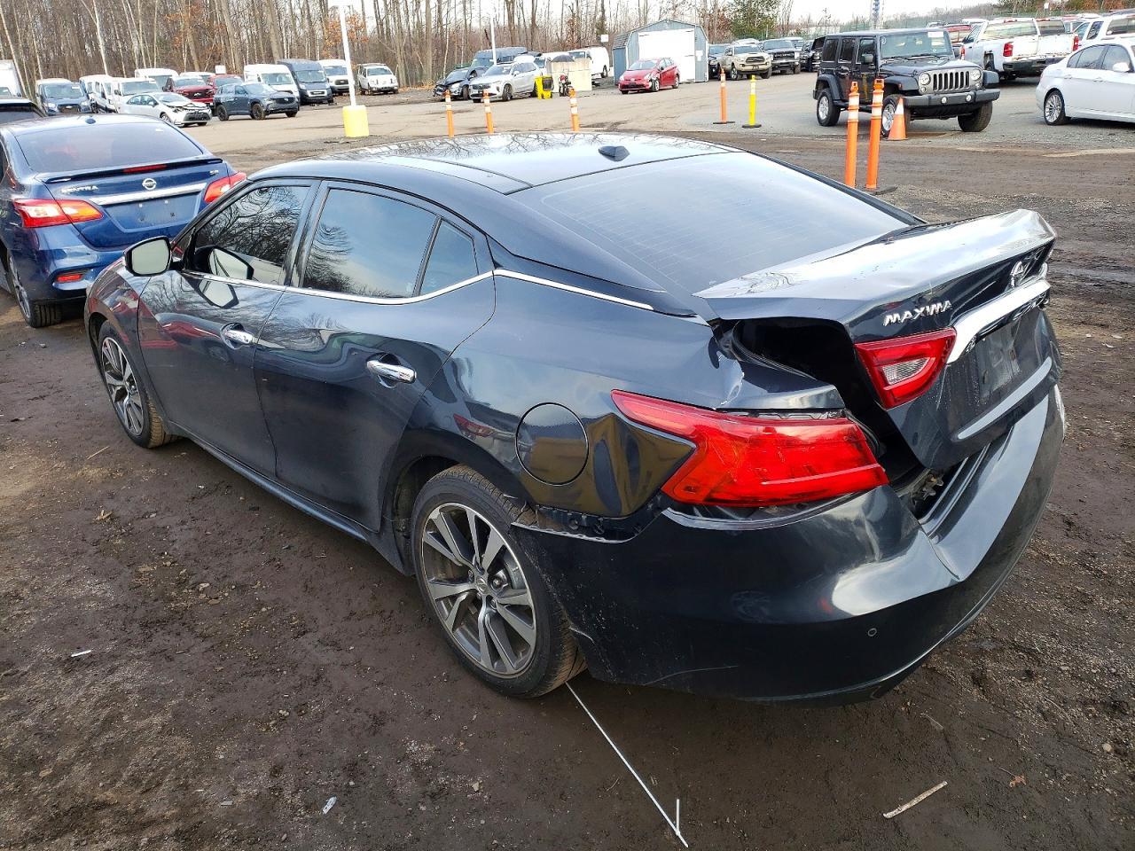2017 Nissan Maxima 3.5S - Image 2