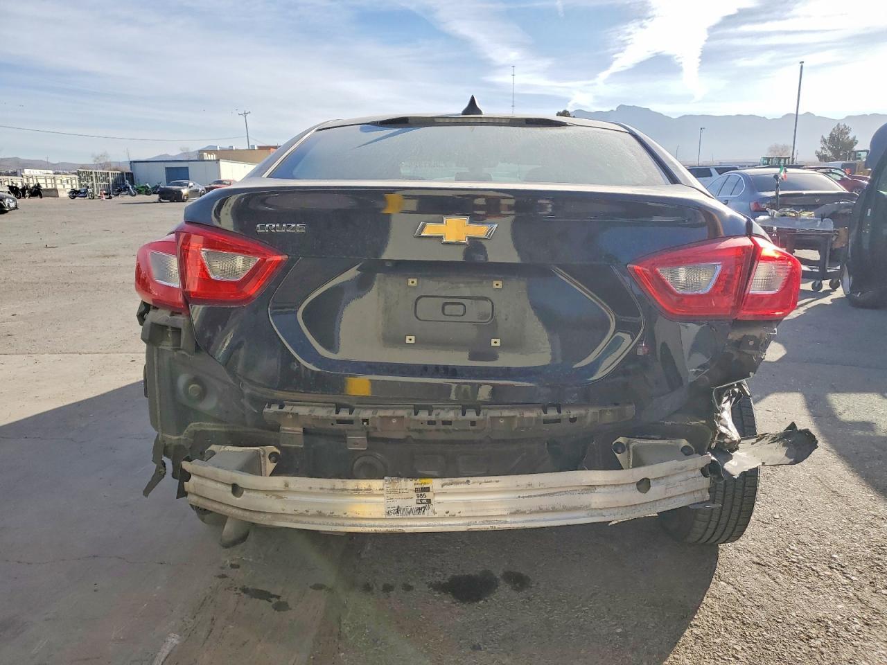 2019 Chevrolet Cruze - Image 6