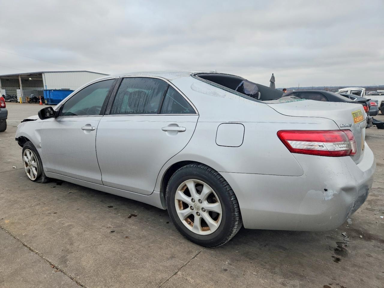 2011 Toyota Camry Le - Image 2