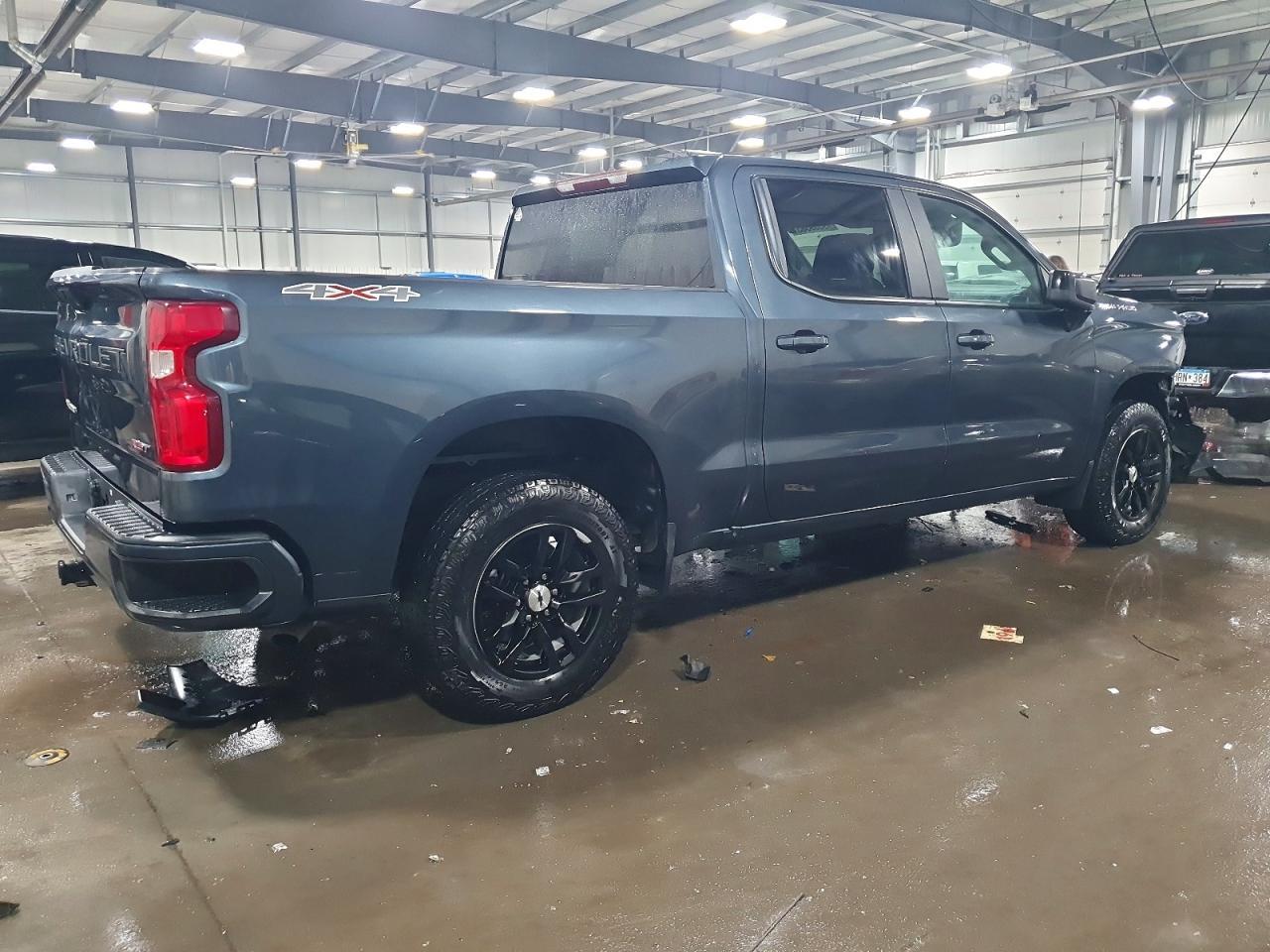2020 Chevrolet Silverado K1500 Rst - Фото 3