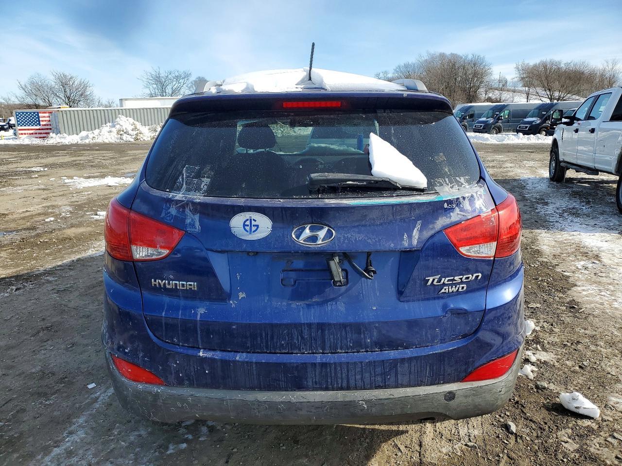 2011 Hyundai Tucson - Image 6