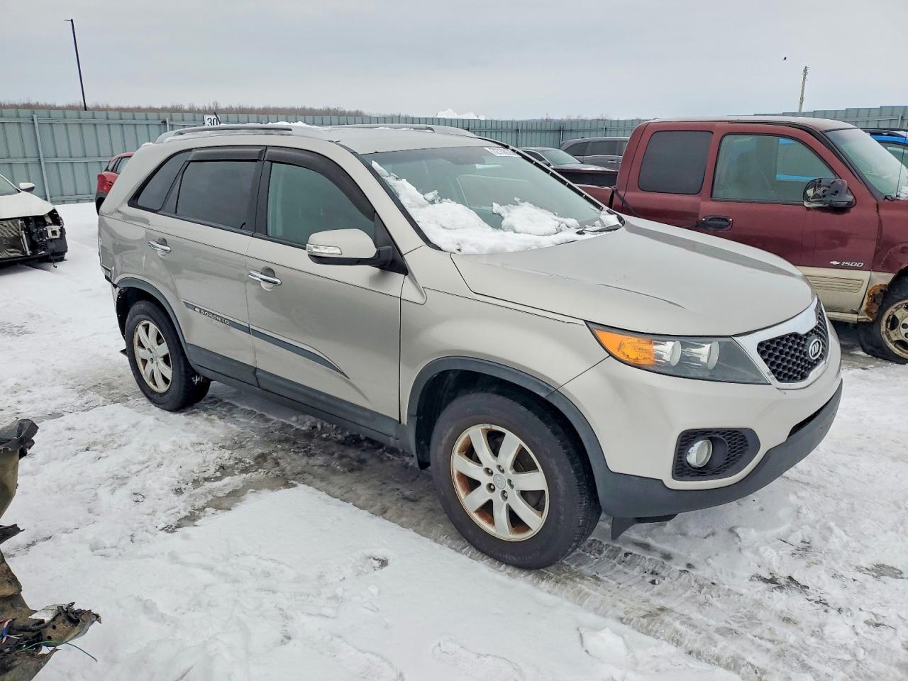 2013 Kia Sorento Lx - Image 4