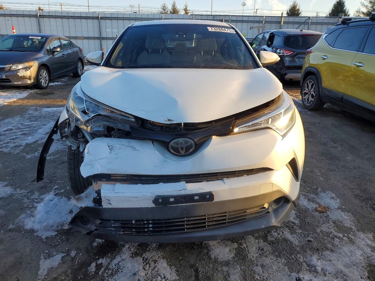 2019 Toyota C-Hr Xle - Image 5