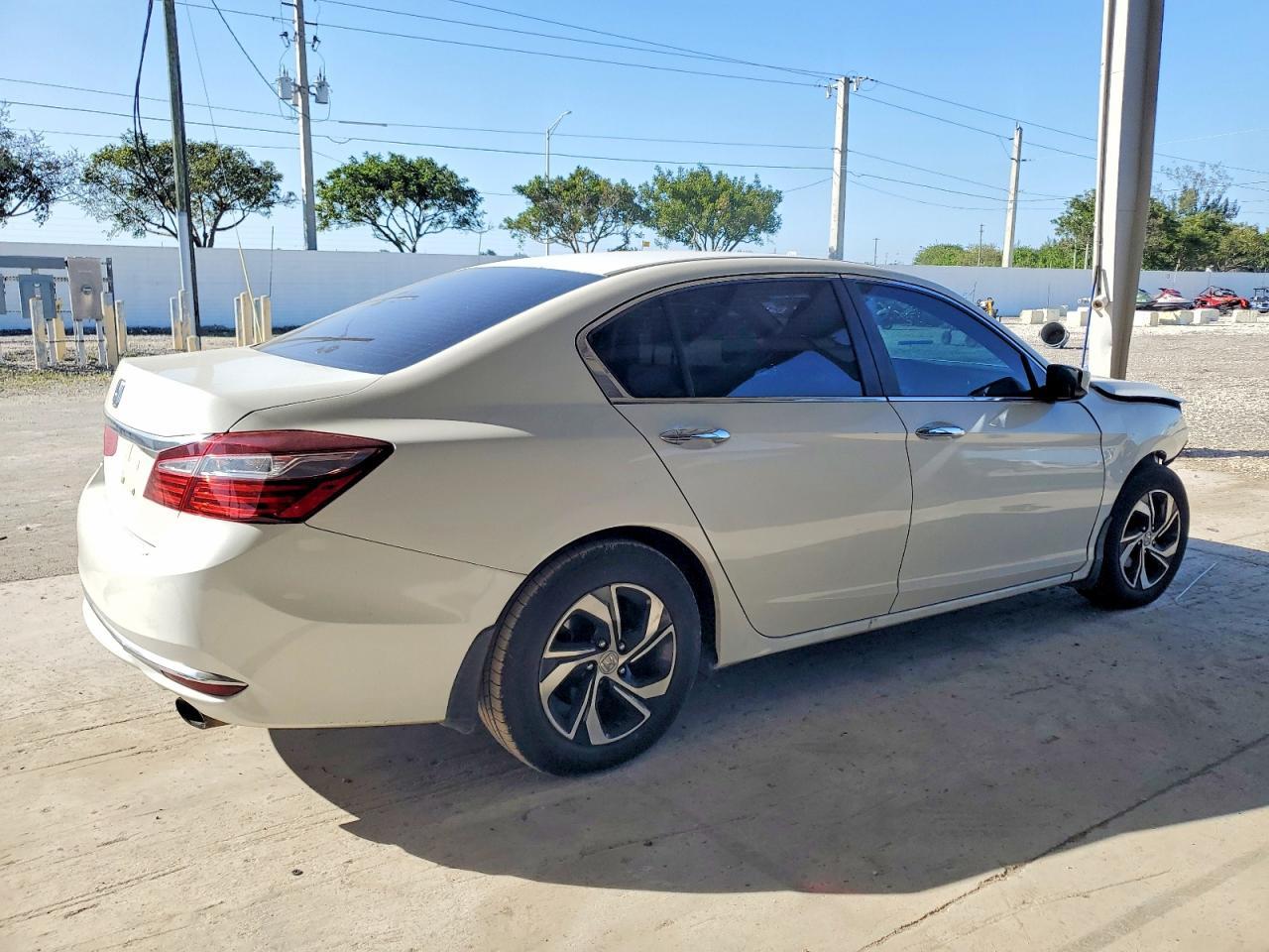 2017 Honda Accord Lx - Фото 3