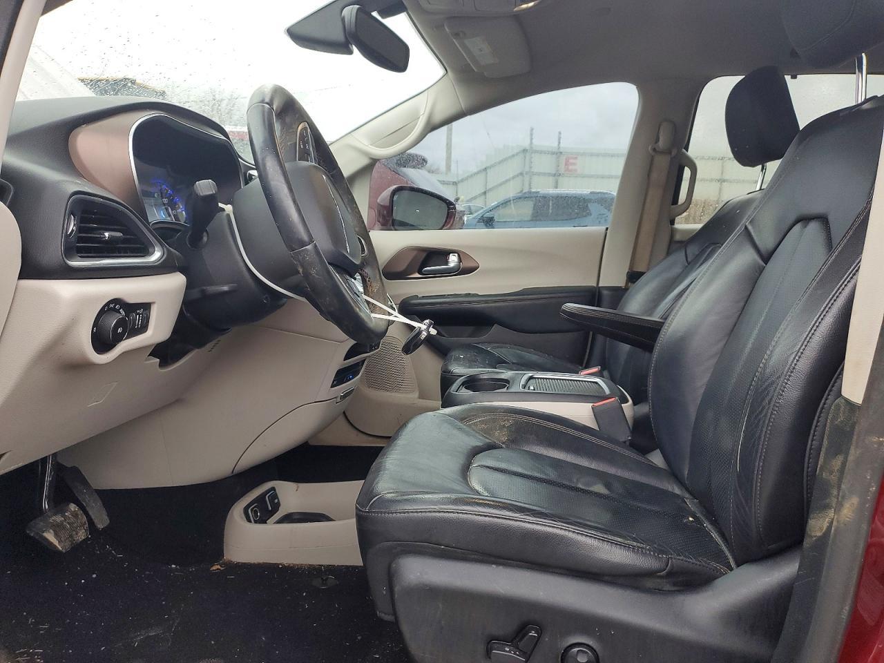 2017 Chrysler Pacifica Touring L Plus - Фото 7