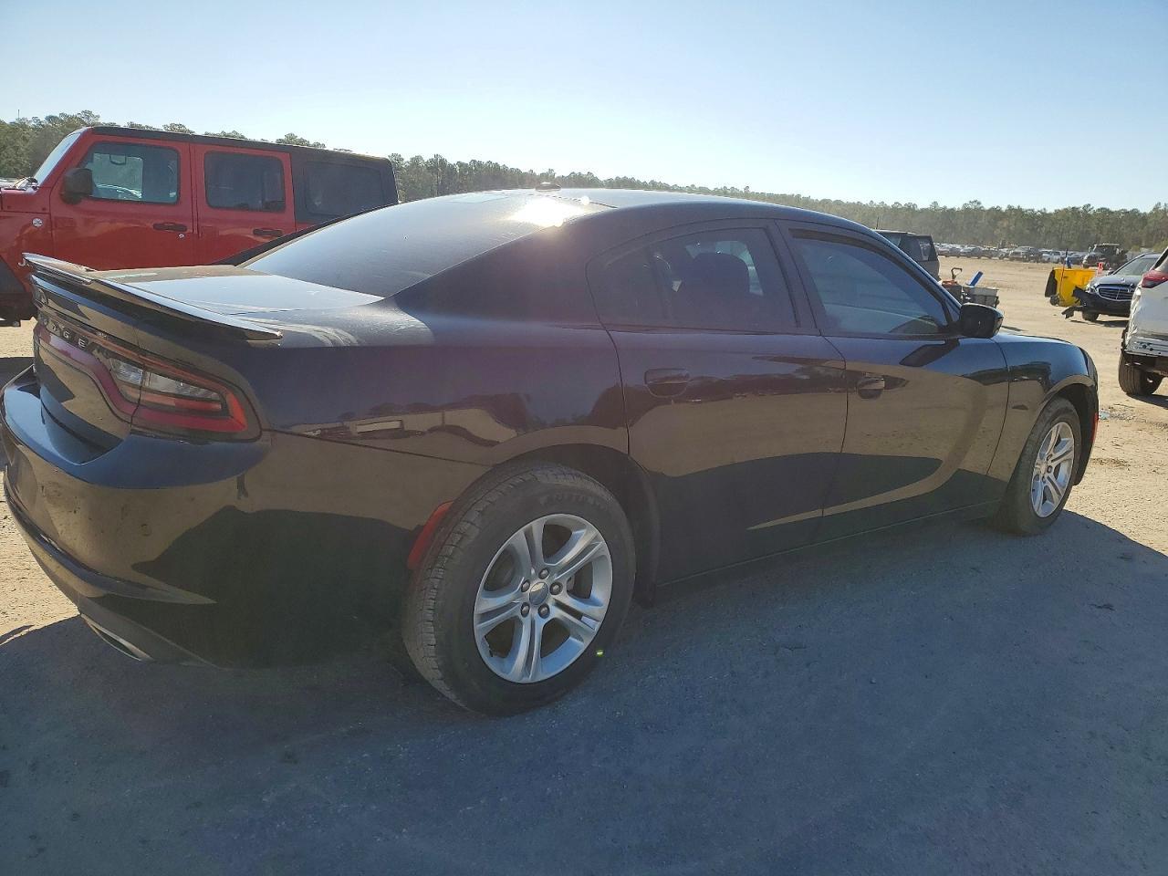 2021 Dodge Charger Sxt - Image 3