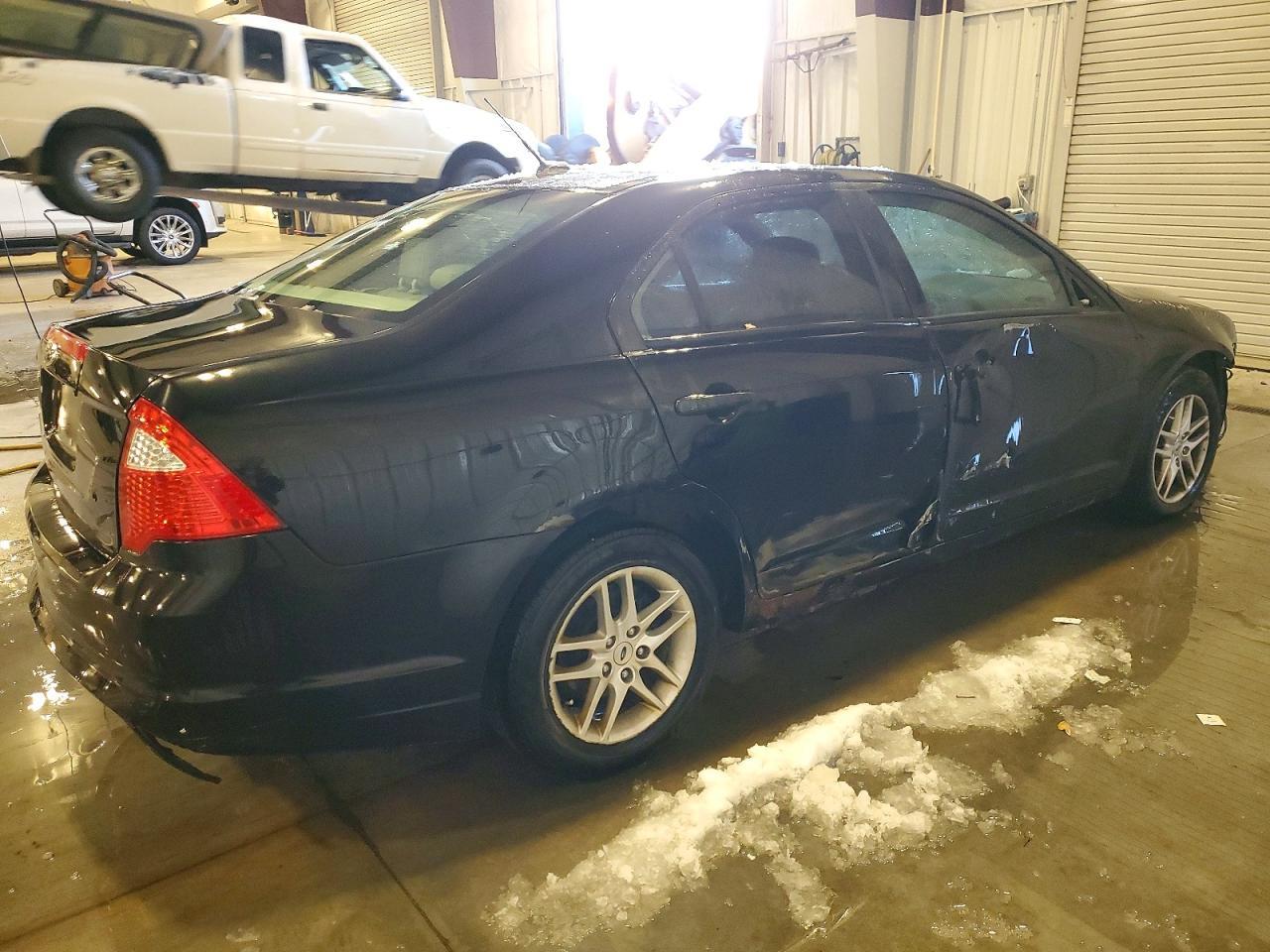 2012 Ford Fusion S - Фото 3
