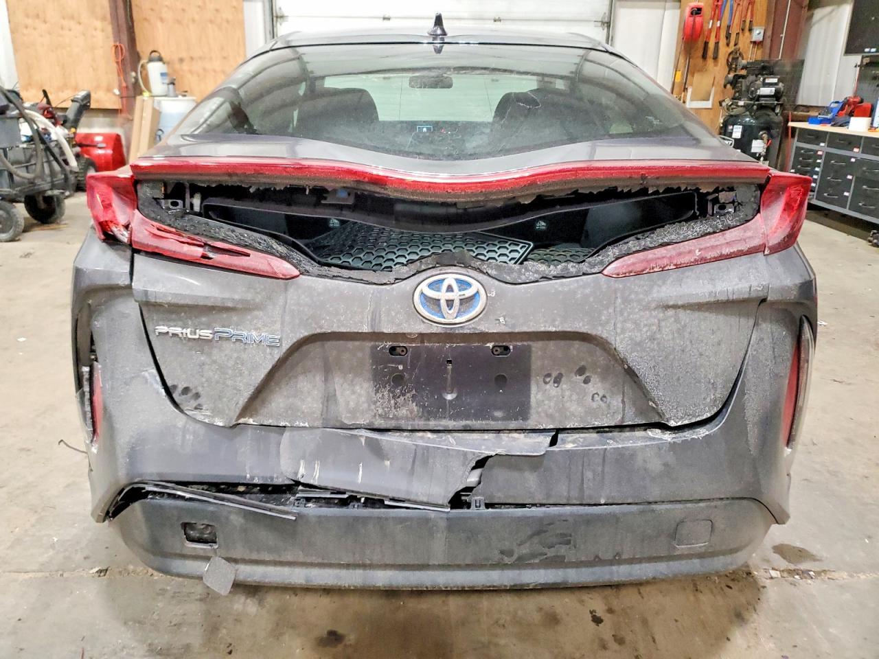 2021 Toyota Prius Prime Le - Image 6