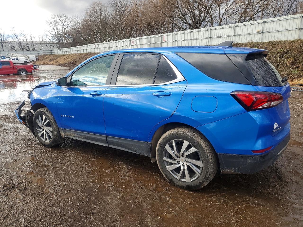 2024 Chevrolet Equinox Lt - Image 2