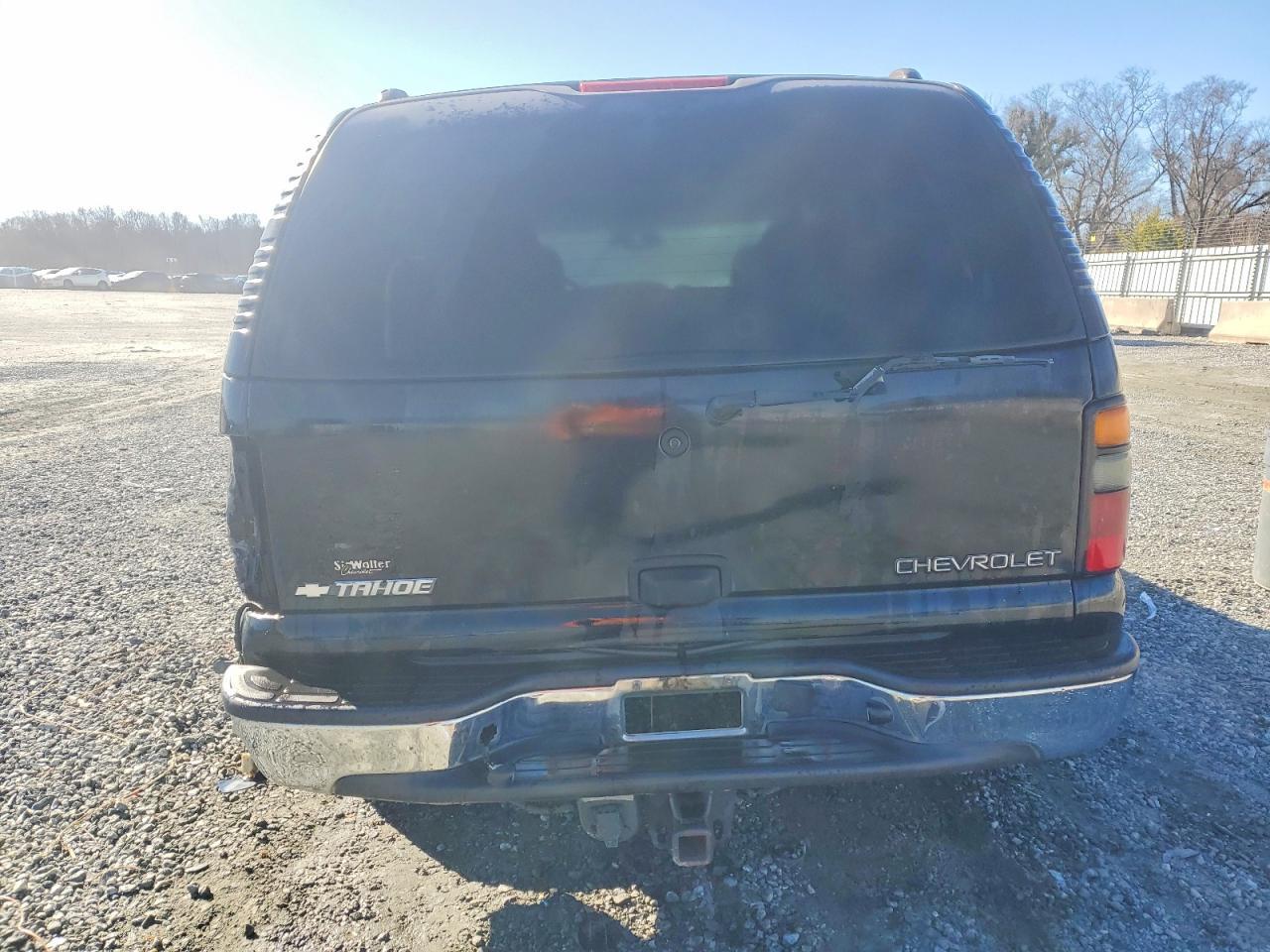 2004 Chevrolet Tahoe C1500 - Image 6