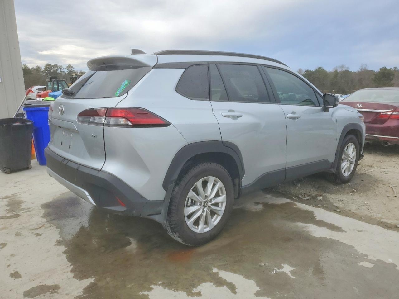 2026 Toyota Corolla Cross Le - Фото 3