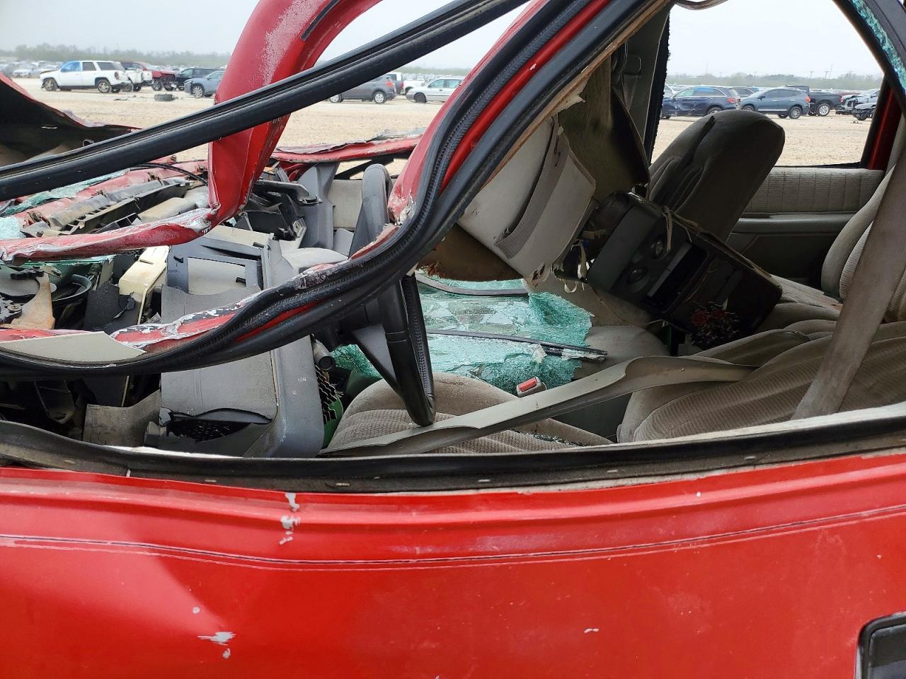 1993 Chevrolet Suburban C1500 - Фото 7