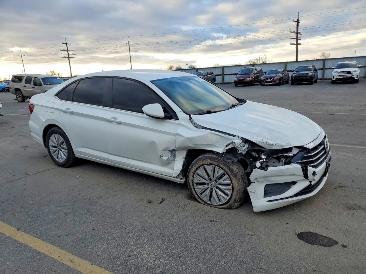 2019 Volkswagen Jetta S - Фото 4