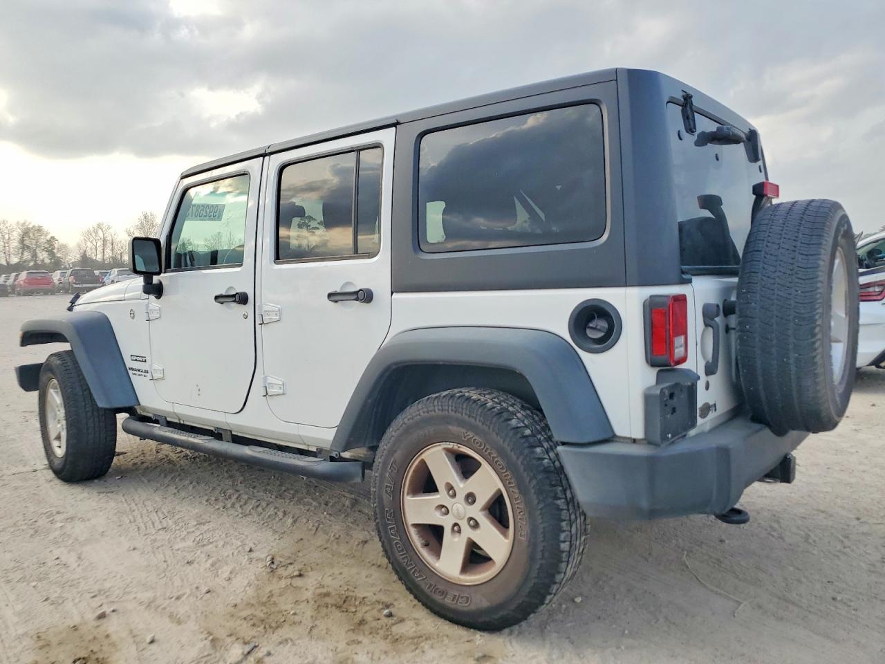 2017 Jeep Wrangler Unlimited Sport - Фото 2