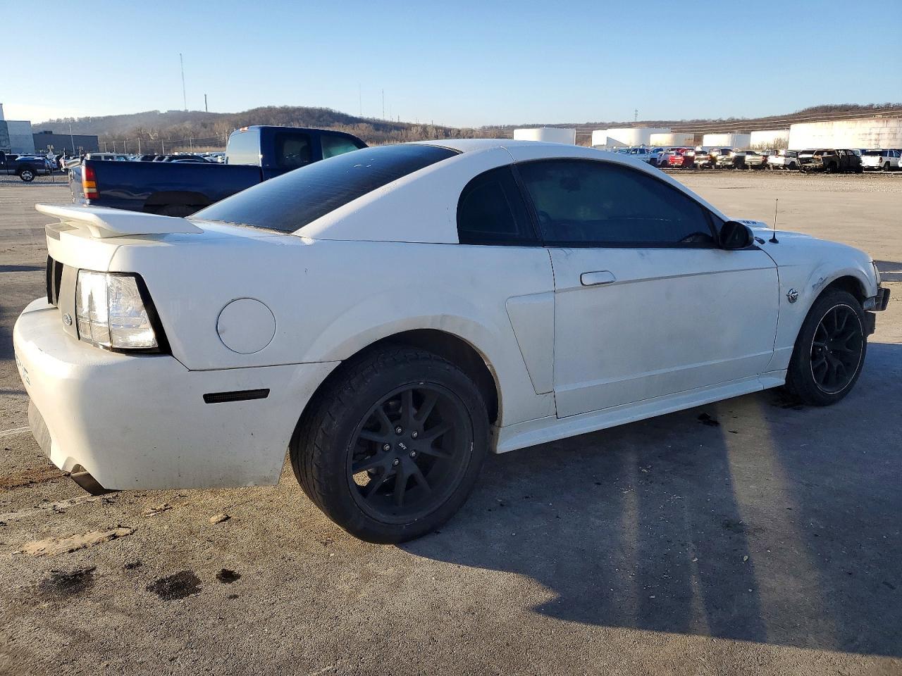 2004 Ford Mustang Gt - Фото 3