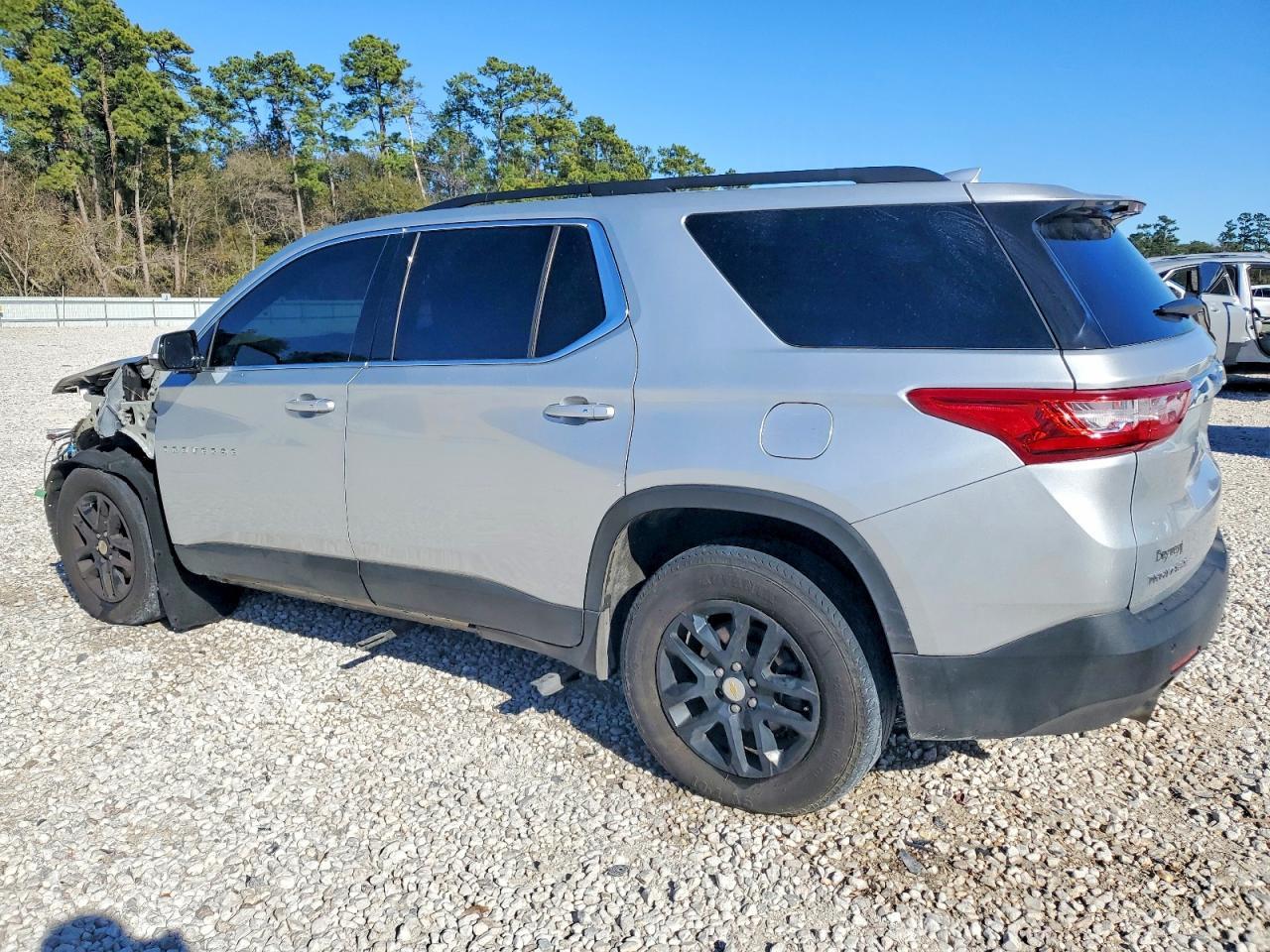 2019 Chevrolet Traverse Lt - Image 2