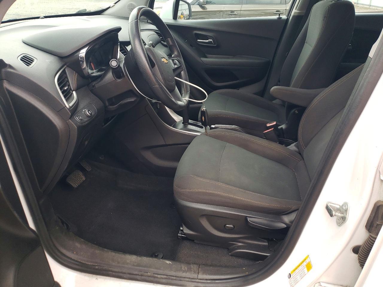 2019 Chevrolet Trax Ls - Image 7