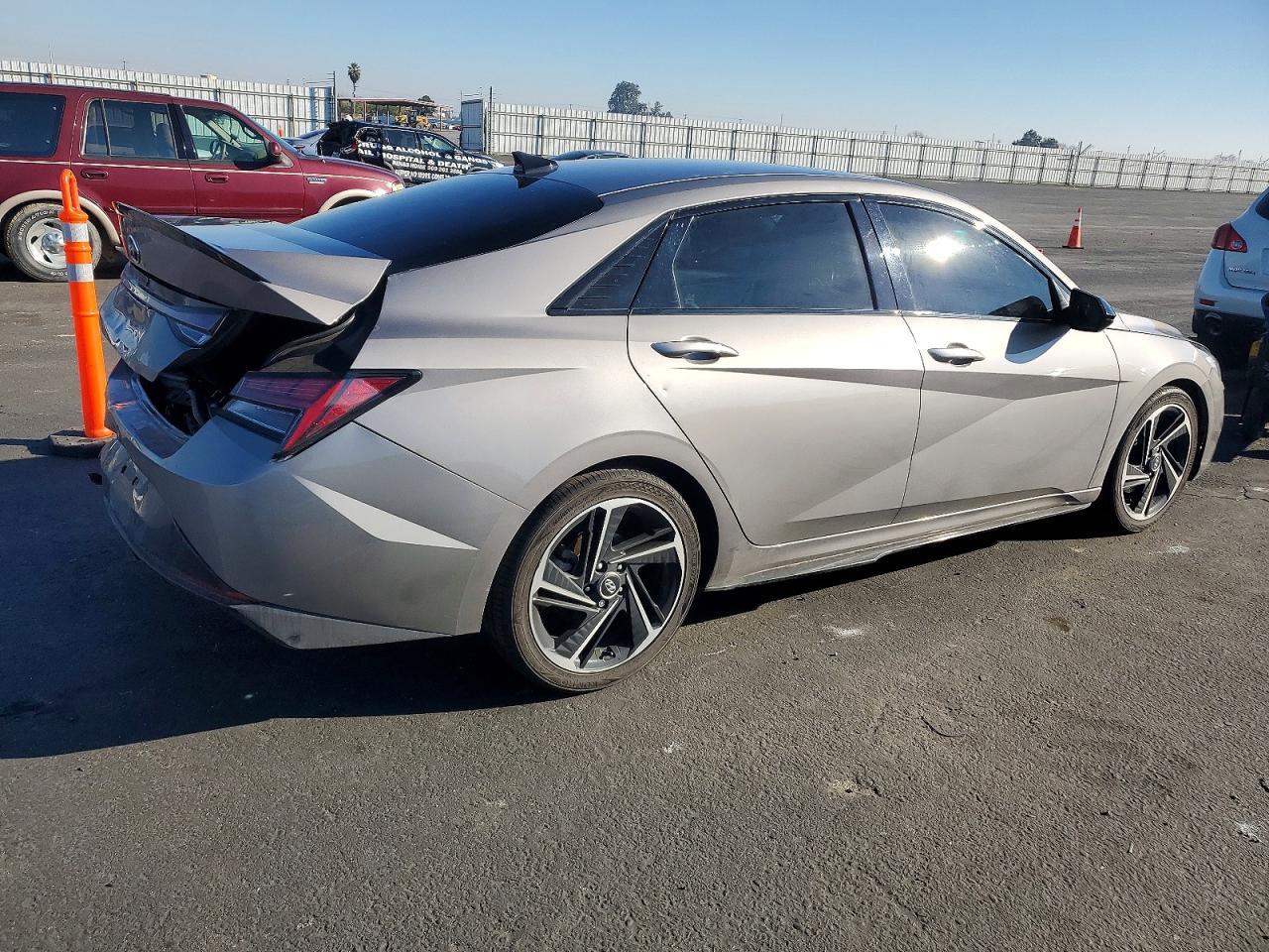 2021 Hyundai Elantra N Line - Image 3