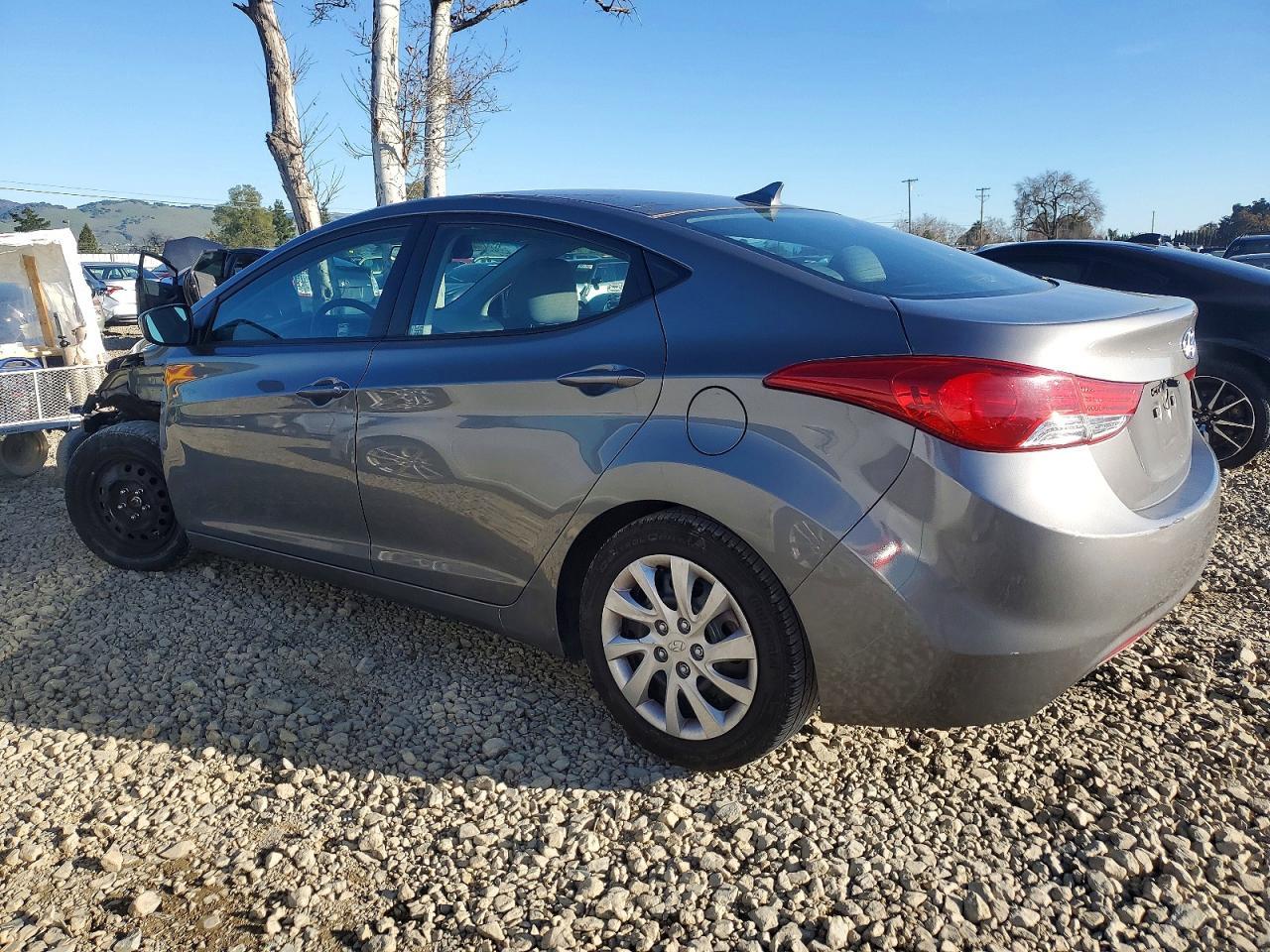 2013 Hyundai Elantra Gls - Фото 2