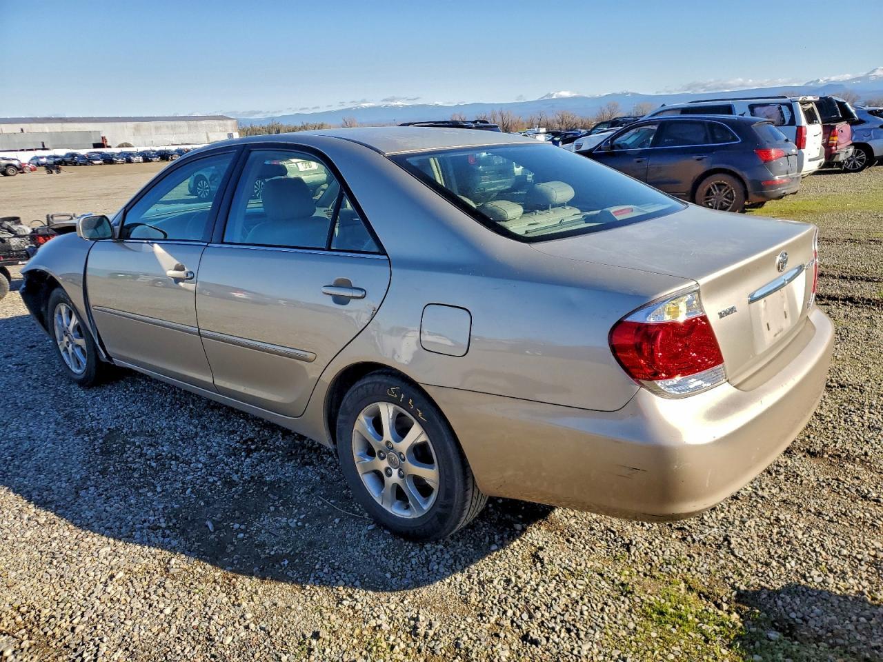 2005 Toyota Camry Le - Фото 2