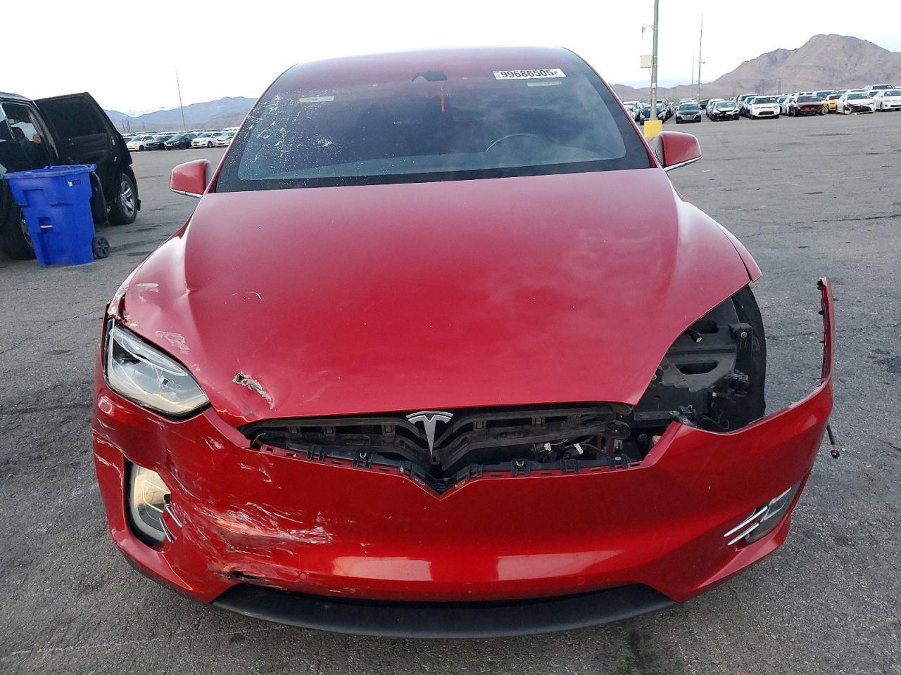 2016 Tesla Model X - Image 5