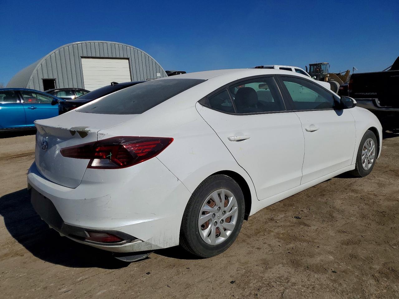 2019 Hyundai Elantra Se - Image 3