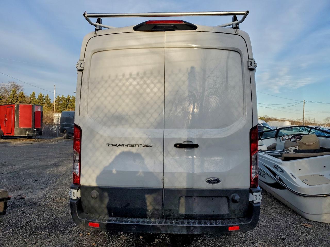 2024 Ford Transit 250 Utility / Service Van - Фото 6