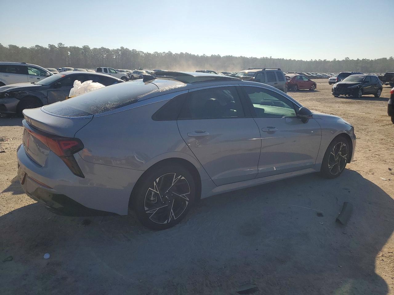 2025 Kia K5 Gt Line - Image 3