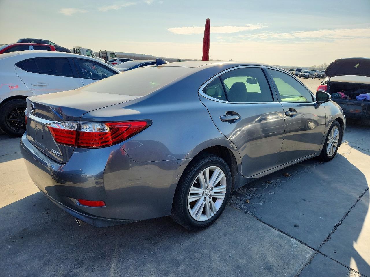 2015 Lexus Es 350 Base - Image 3