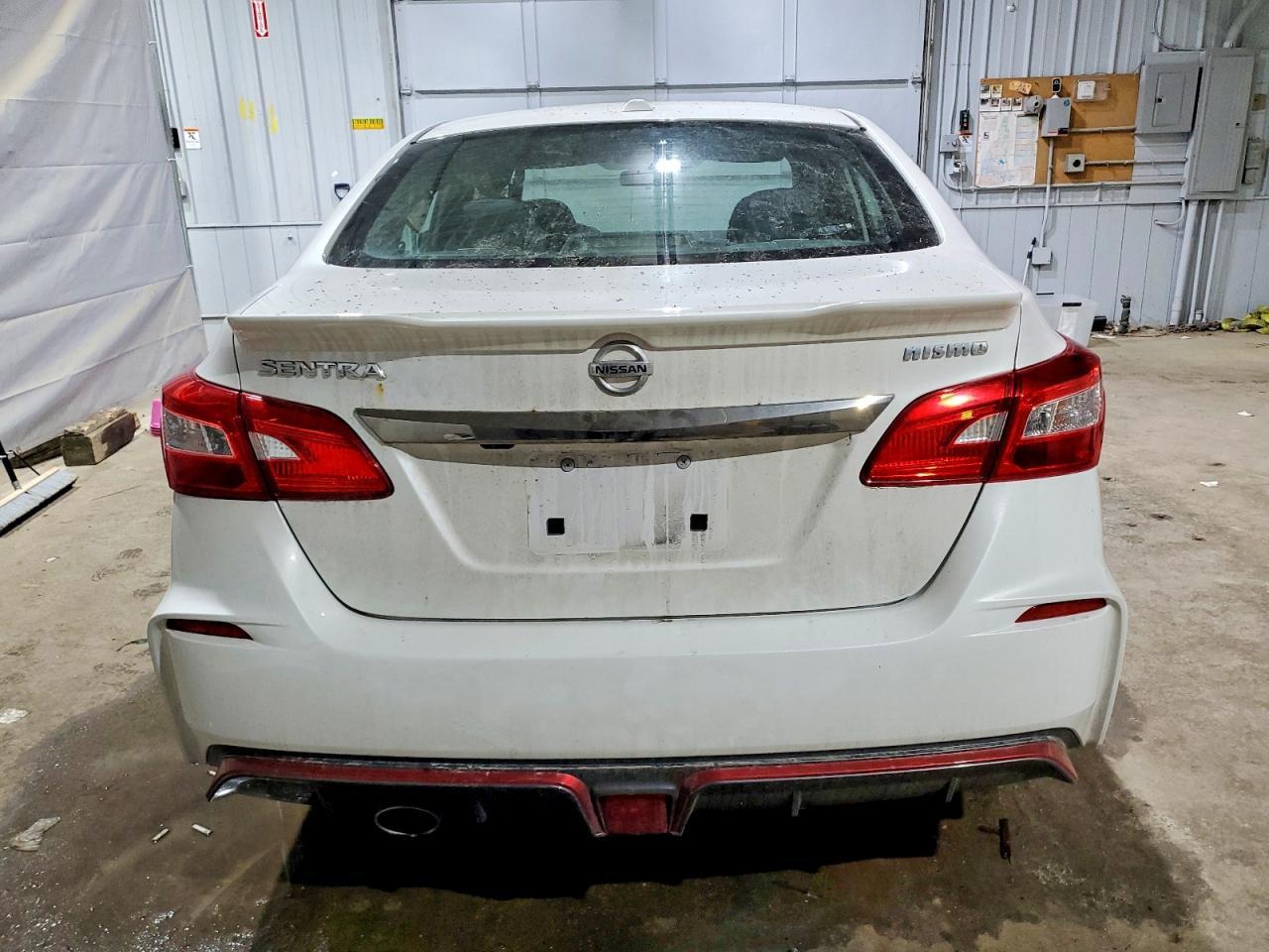 2017 Nissan Sentra Nismo - Image 6