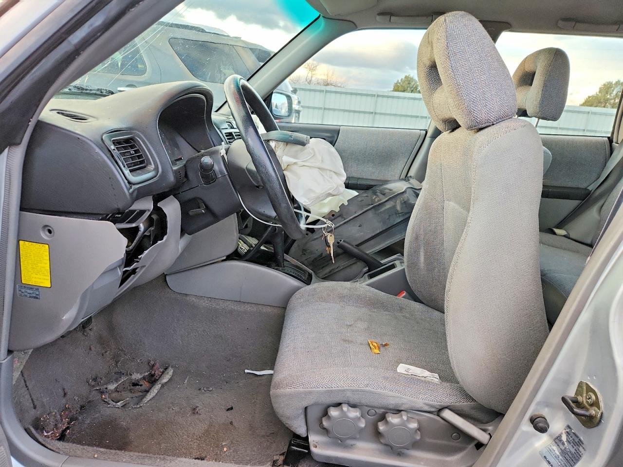 2002 Subaru Forester L - Фото 7