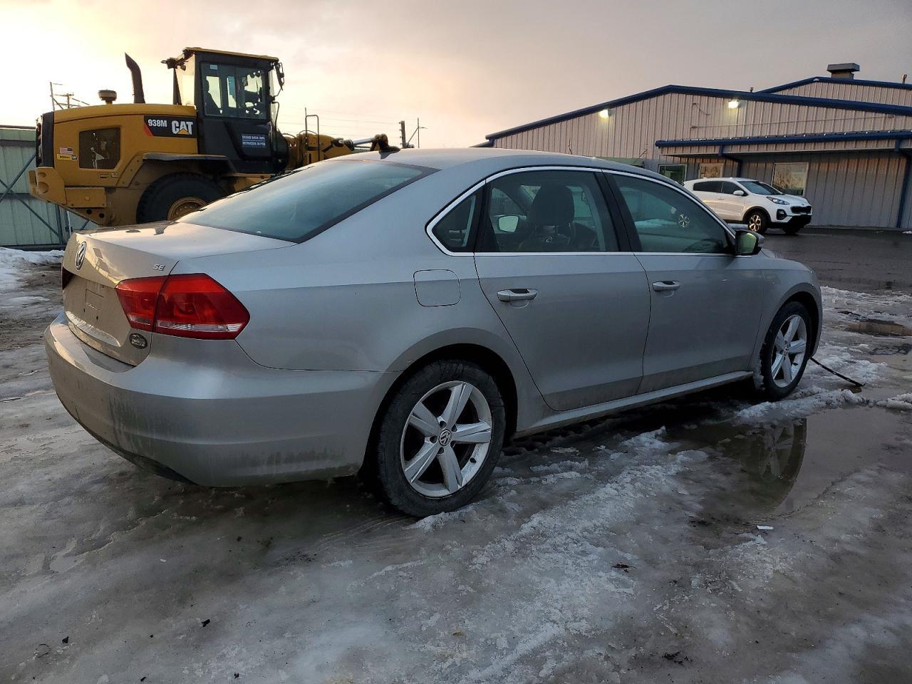 2013 Volkswagen Passat Se - Фото 3
