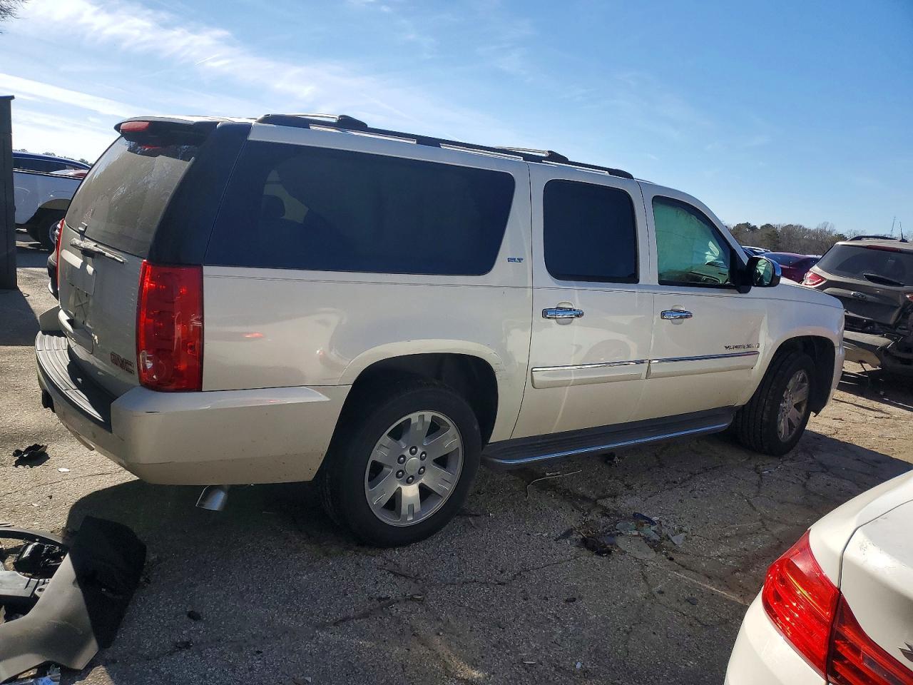 2008 GMC Yukon Xl K1500 - Image 3