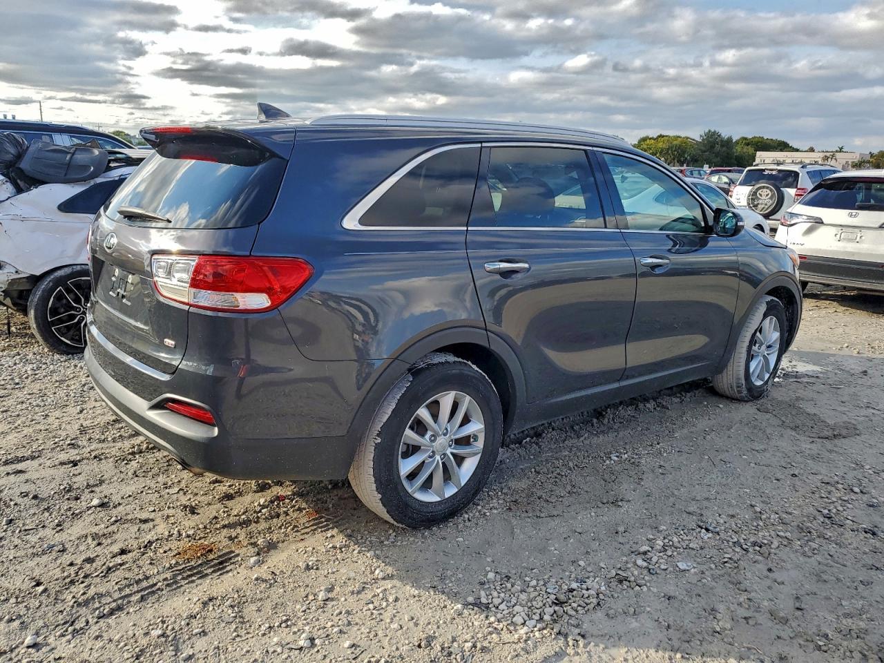 2018 Kia Sorento Lx - Фото 3