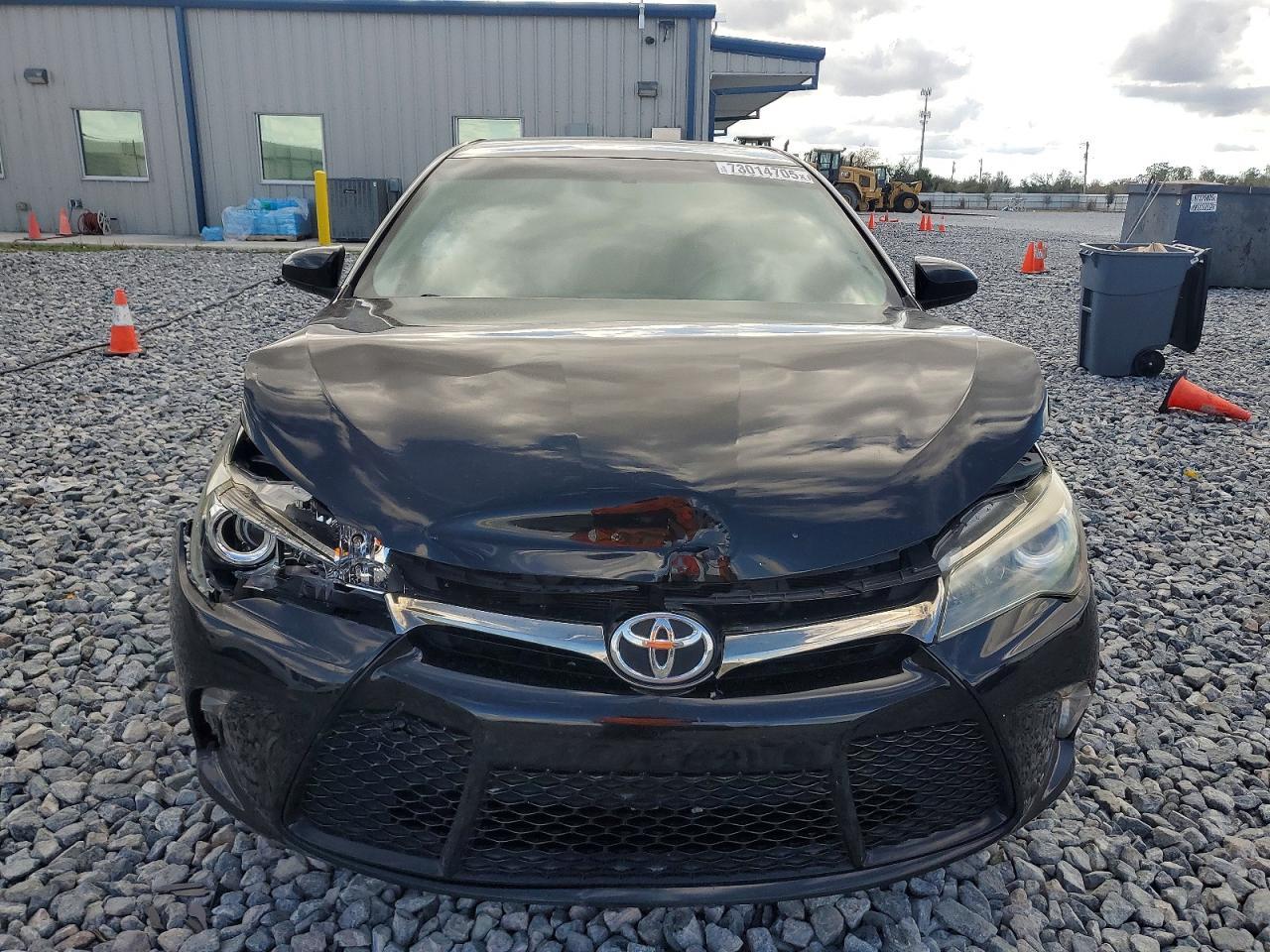 2016 Toyota Camry Le - Image 5