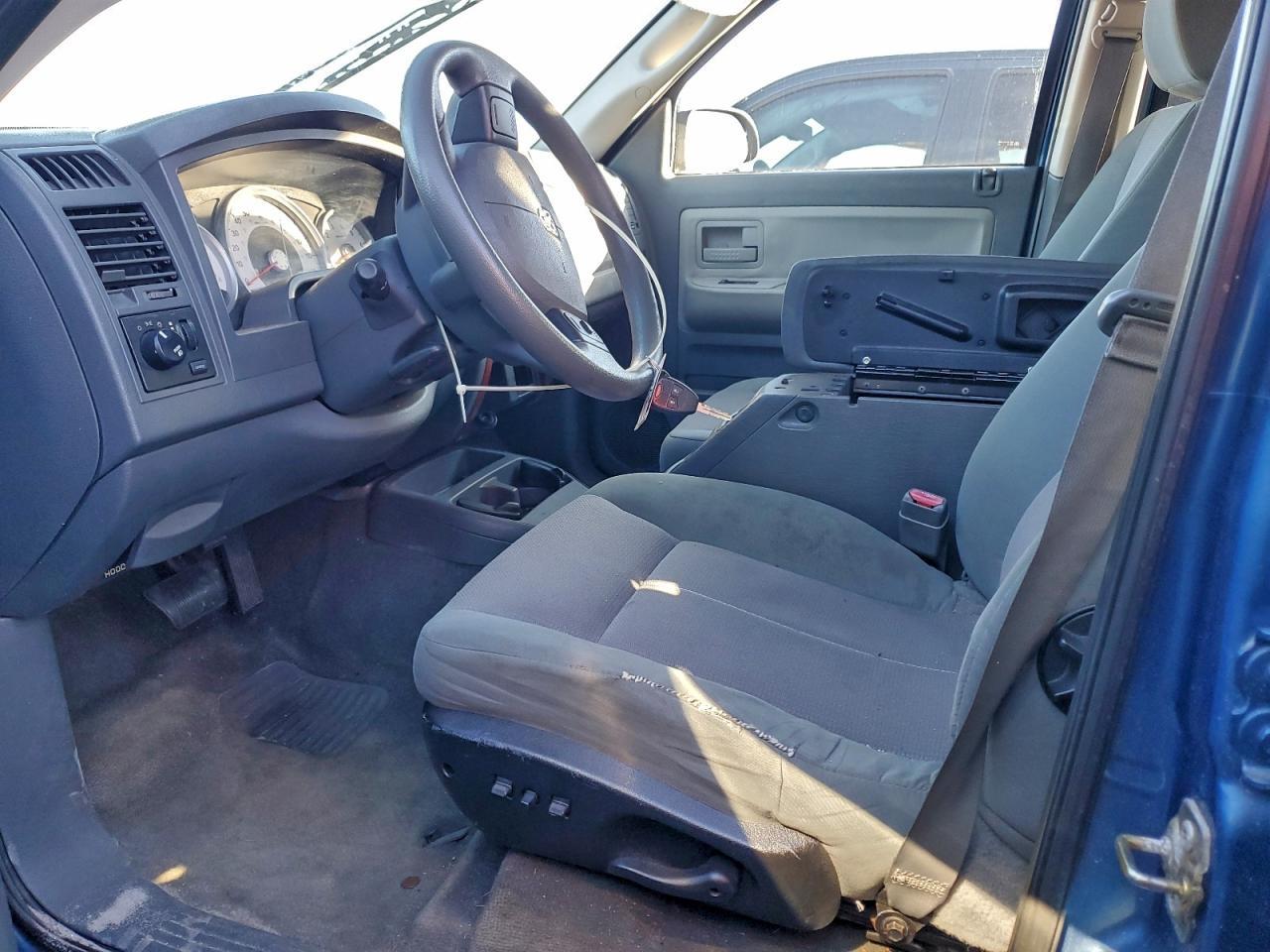 2005 Dodge Dakota Quad Slt - Image 7