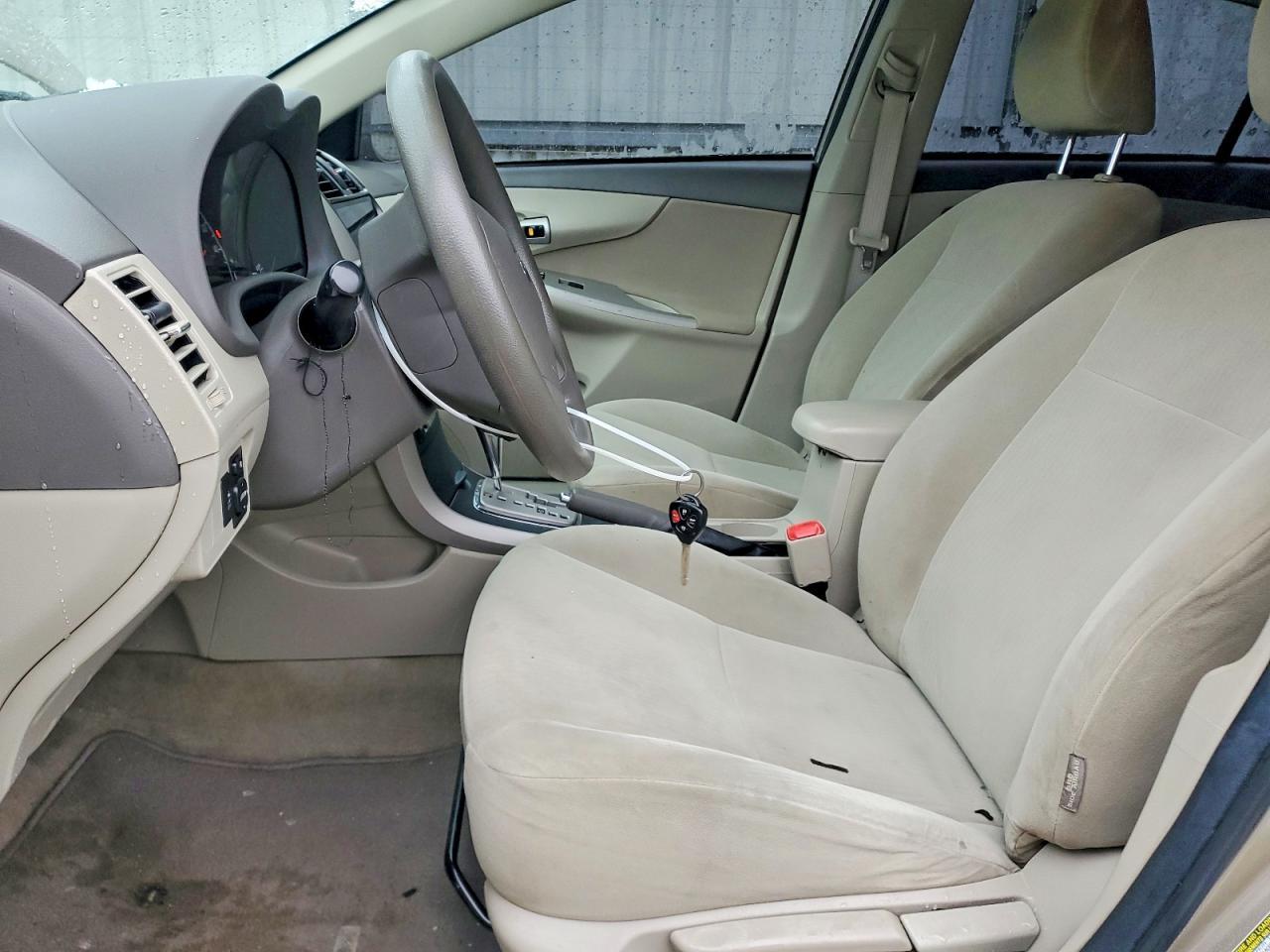 2010 Toyota Corolla Le - Фото 7