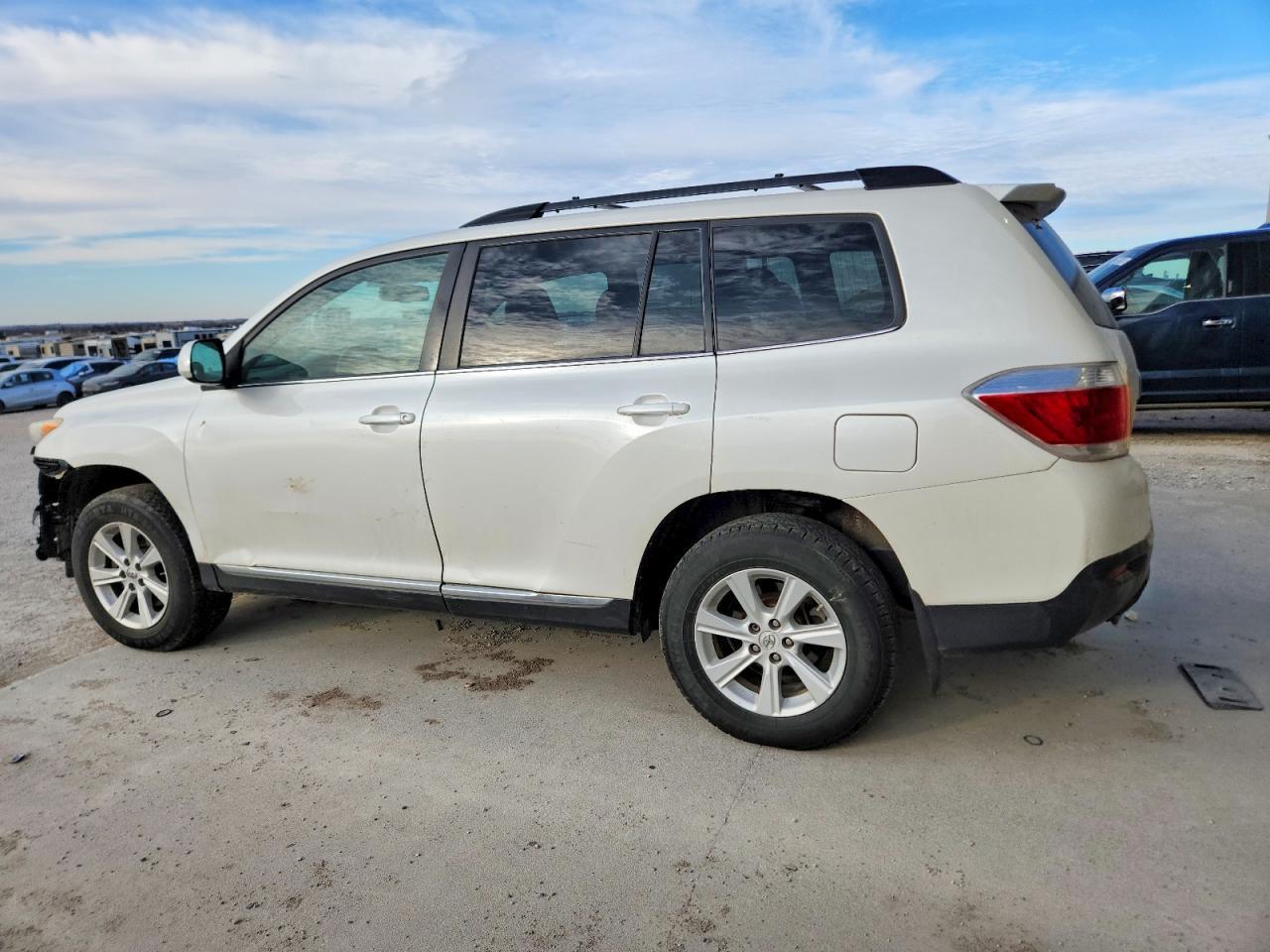 2011 Toyota Highlander Base - Фото 2
