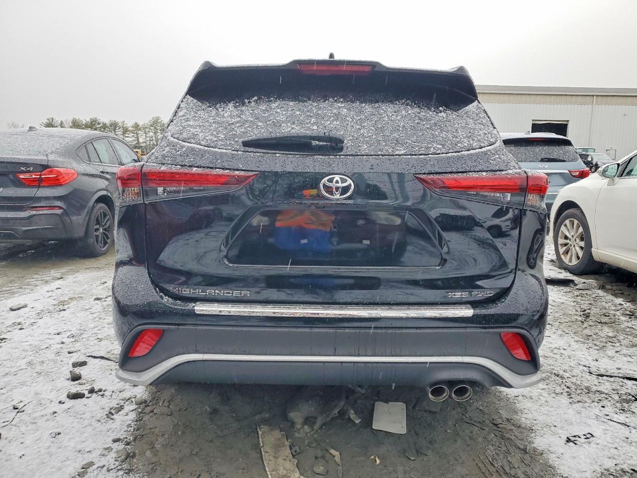 2024 Toyota Highlander Le - Image 6