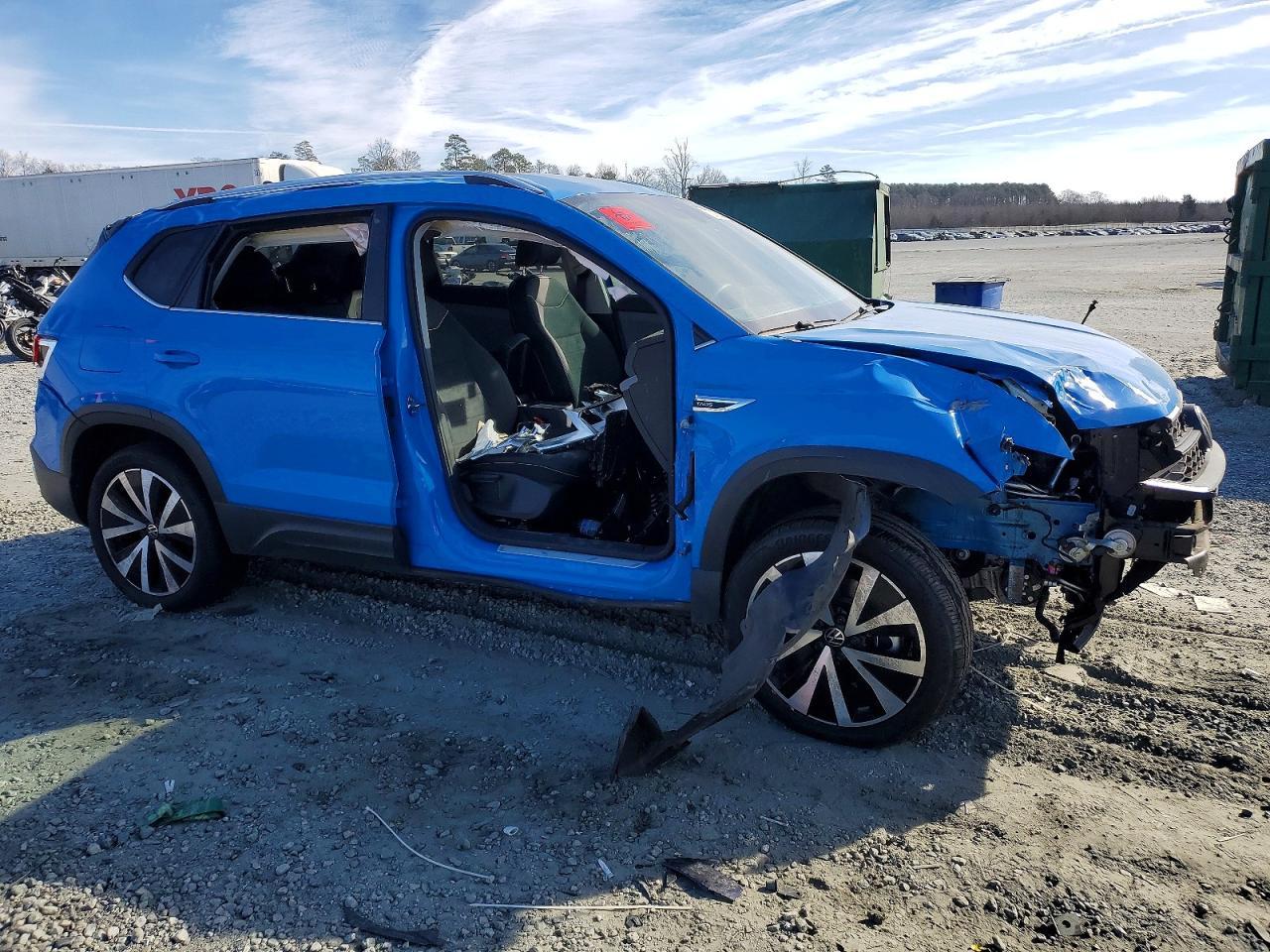 2023 Volkswagen Taos - Фото 4