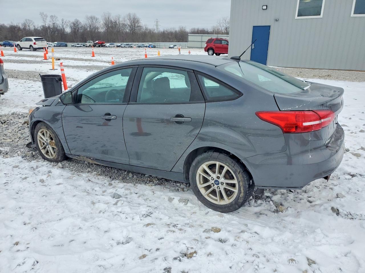 2017 Ford Focus Se - Image 2