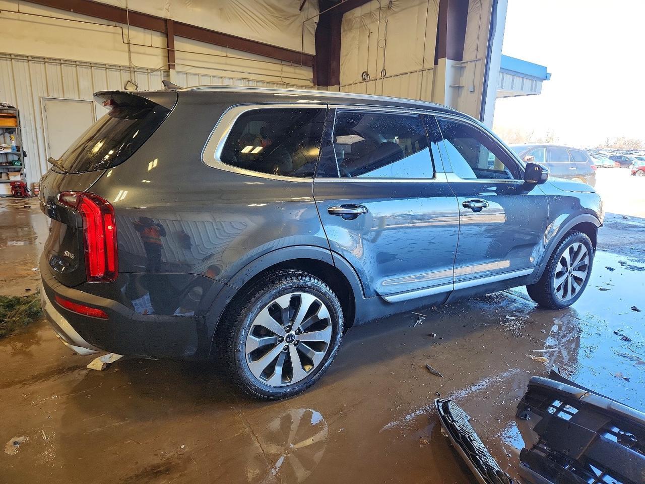 2021 Kia Telluride S - Image 3