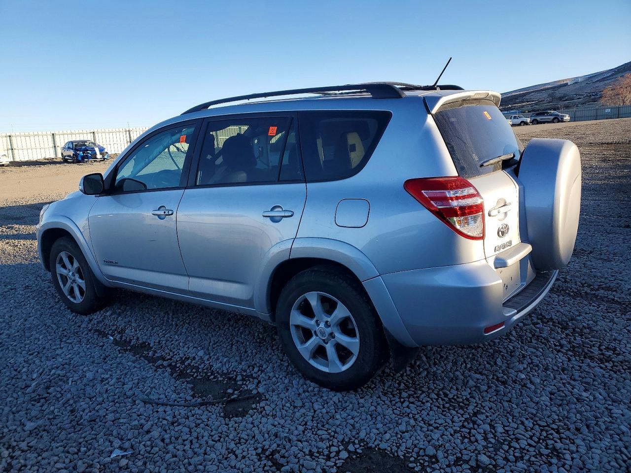 2012 Toyota Rav4 Limited - Фото 2