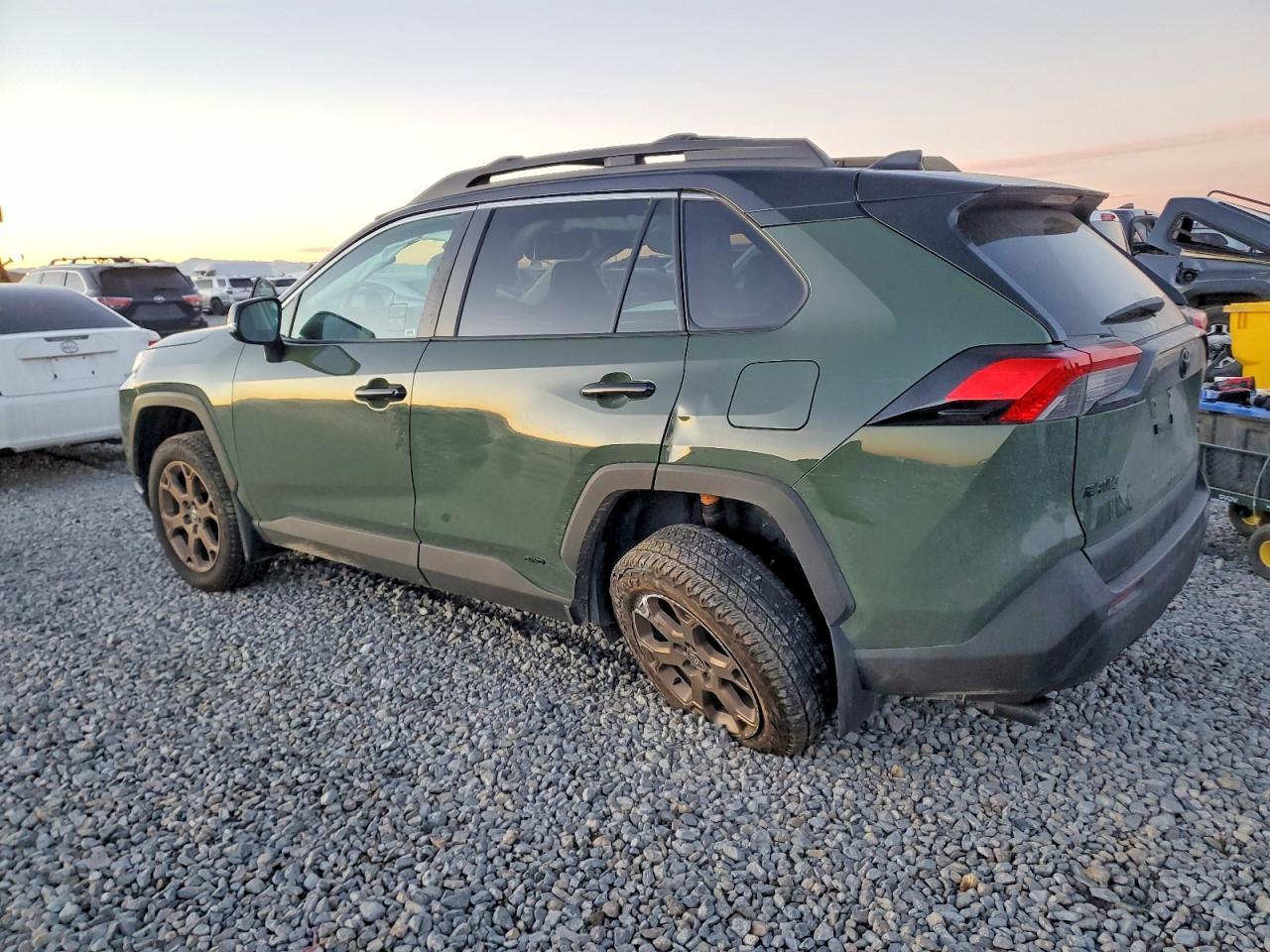 2024 Toyota Rav4 Woodland Edition - Фото 2