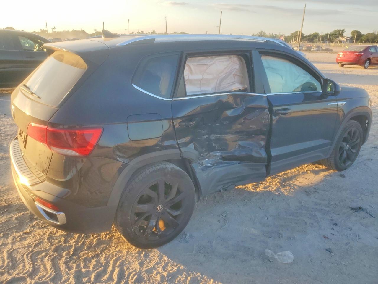 2022 Volkswagen Taos Se Iq Drive - Фото 3