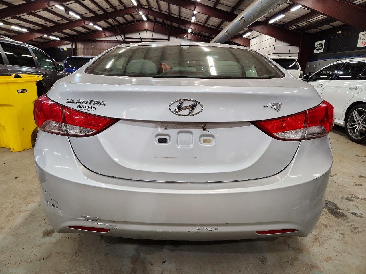 2011 Hyundai Elantra Gls - Image 6