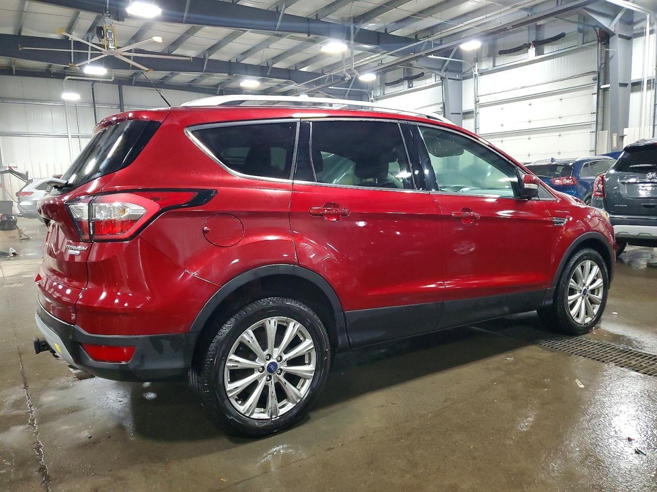 2017 Ford Escape Titanium - Фото 3